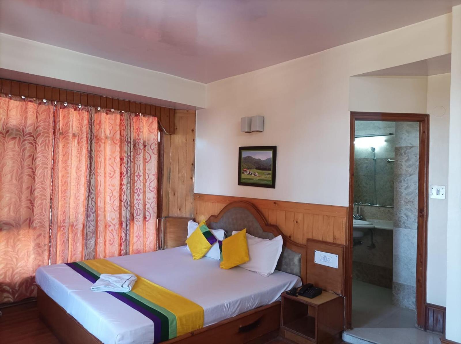 Hotel Rajat Chhota Simla Eksteriør billede