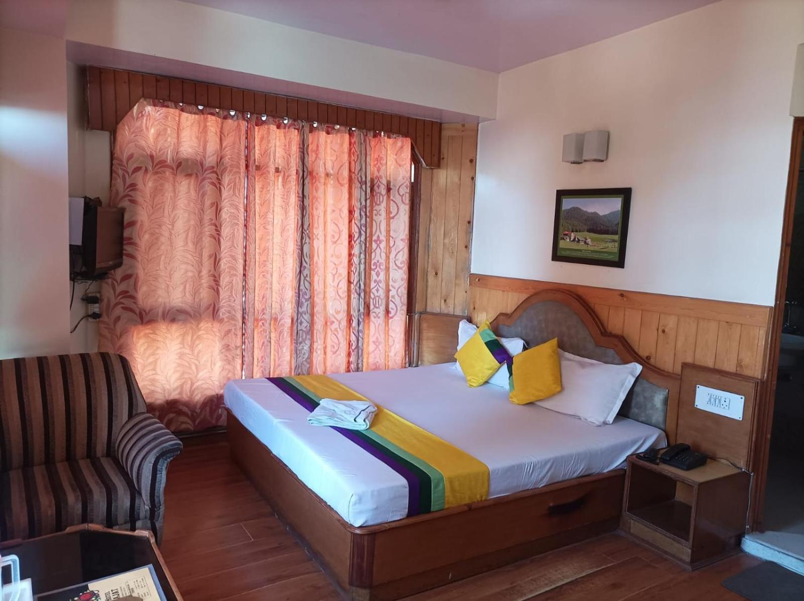Hotel Rajat Chhota Simla Eksteriør billede